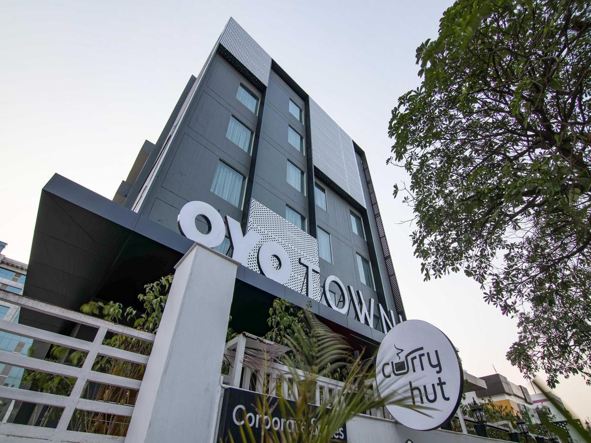 Oyo Townhouse 028 Corporate Suite 노이다 외부 사진