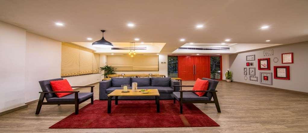 Oyo Townhouse 028 Corporate Suite 노이다 시설 사진