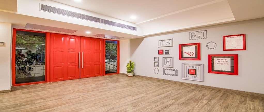 Oyo Townhouse 028 Corporate Suite 노이다 시설 사진