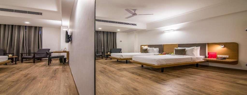 Oyo Townhouse 028 Corporate Suite 노이다 객실 사진